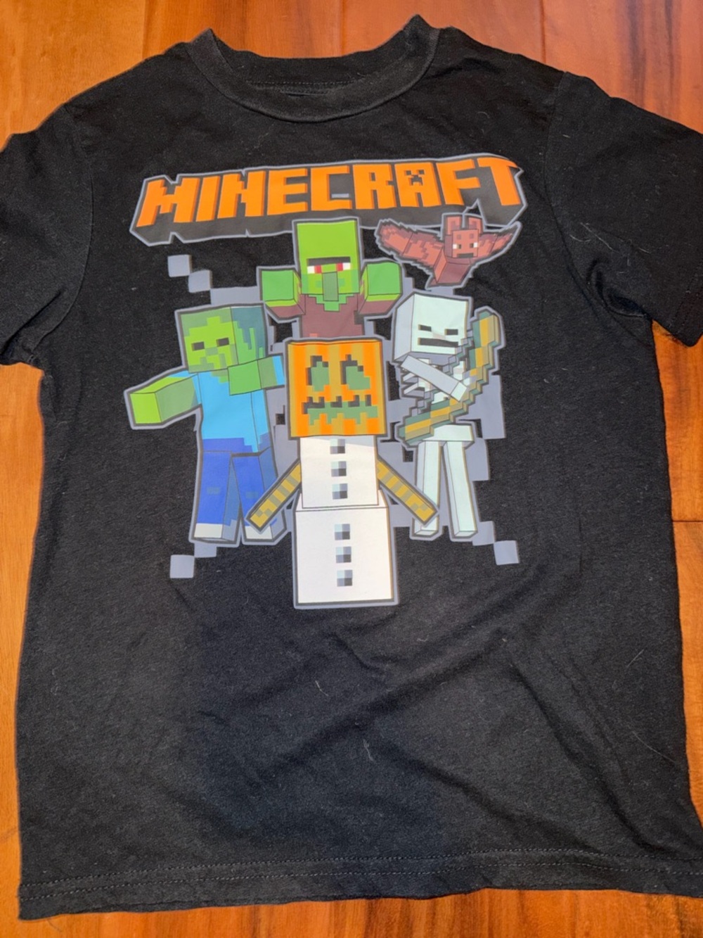 4 Boys Minecraft shirt bundle -size 6/7 - Picture 8 of 9